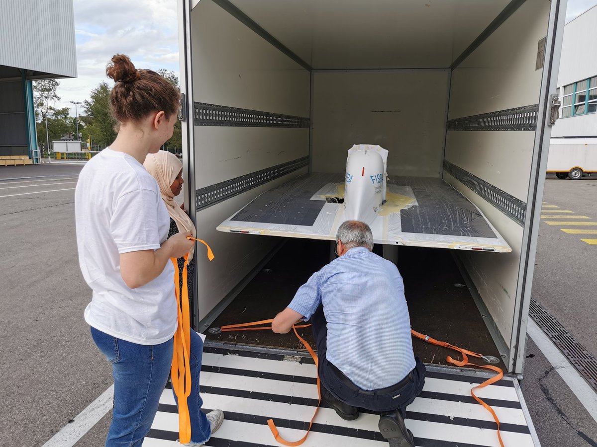 SERdotCH's tweet image. Hey everyone, we're back on Twitter with good news 🎉. We're participating at the iLumen European Solar Challenge at circuit Zolder in Belgium this weekend. We've finished packing earlier in the day and are ready to go tomorrow.