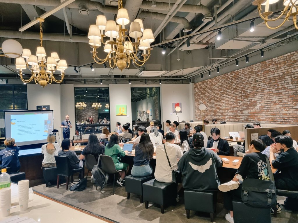 ekang426's tweet photo. What an educational meetup on The Merge with good vibes! @TimBeiko thank you for the sweet msg! @tkstanczak and AJ did a wonderful job in presenting in English & Korean, and @sooho_cafe was a great venue partner! Happy Merge ๐
#roadtodevcon #themerge #seoulmeetup https://t.co/77hwfUTEse