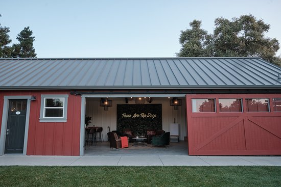 CalhounSS's tweet image. Help us raise $30,000 for the Canadian Cancer Society in honor of Eloise Calhoun and be the first to bid on a beautiful trip to the Napa Vineyards.  Enjoy a 3 night stay for 2 at The Setting Inn, and much more!  For more information, visit our website!
app.galabid.com/.../4969bb5b-9…...