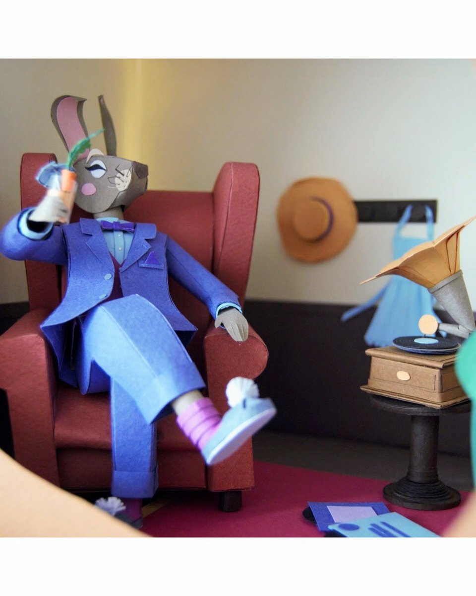 allthingspaper's tweet image. ARTIST SPOTLIGHT: Tònia of Tònia BÖSKÊ in Barcelona is a self-described perfectionist who delights in creating highly detailed paper miniature dioramas that are so much fun to see! allthingspaper.net/2022/09/paper-… #paperart