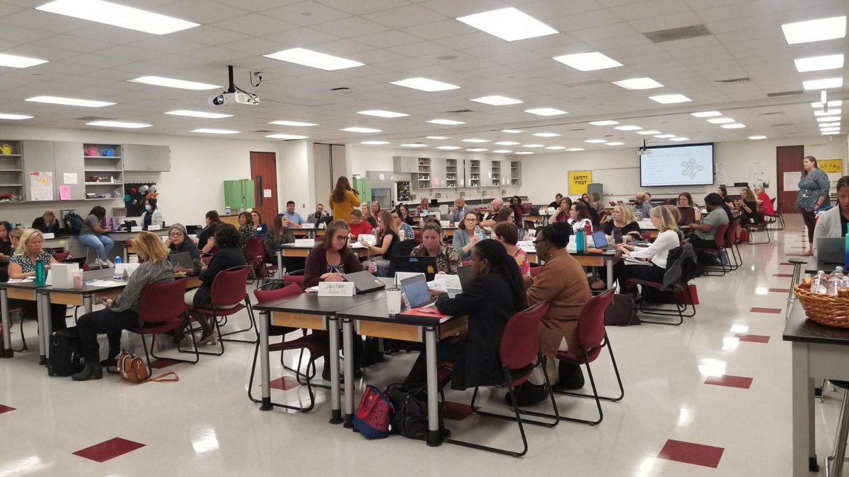Region4Science's tweet photo. Great attendance at our first Science Leadership Network meeting of the year! Our LEAs have showed up and showed out this morning and are ready for a day of networking and learning. So happy to have you here with us at @Region4ESC today. #R4Sci #LoveKidsLoveScience https://t.co/rEDryiUuM0