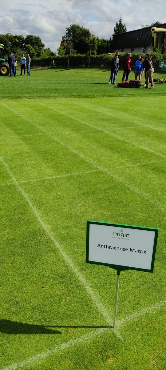 steevo70's tweet photo. Fantastic day out @OAS_TurfScience. Thanks to @symbioRich for organizing this for me. And congratulations to @kelly_origin, @Geoff_Fenn and the team for the great workshops. #originRandD https://t.co/HhQUnIBTEa