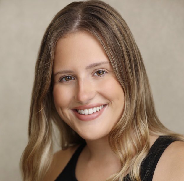 TBDManagement's tweet image. FIVE job offers today between these four gorgeous clients. What a day it’s been! 🎉🎉🎉