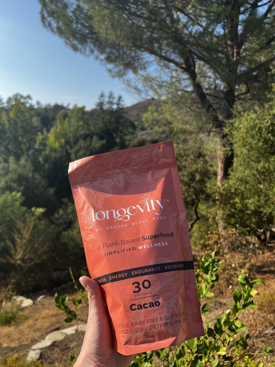 longevitybyBBB's tweet photo. Start your day off right with 1, 2, or even 3 scoops of our nutrient dense superfood blend. It tastes great shaken with just nut milk. A 30 second meal replacement that brings energy, focus, and endurance. Who could resist? #superfood #longevitybbb #simplifiedwellness https://t.co/3BLWQZzCUq