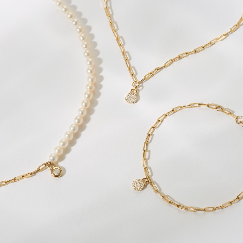 Ruifier's tweet photo. Each Haven lock set on elegant 18ct yellow gold captures memories and moments to hold onto. #RUIFIER