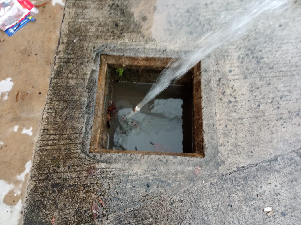 adonisrodriguez's tweet photo. Señores @ANDASV se solicita de su ayuda con la reparación de contador residencial dañado en Alameda Juan Pablo II Pje Llort entre el Blvd Constitución y 75 Av Nte https://t.co/kcUPvctYbw