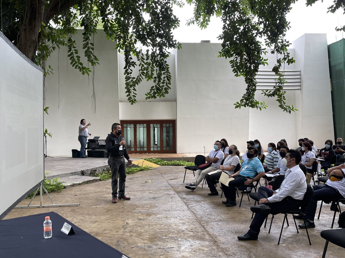 cimab_uacam's tweet photo. Participación del estudiante del tercer semestre de la @MaBioAplicadas con la charla de divulgación titulada “La importancia de los microorganismos en la calidad del agua” por motivos de la celebración del Día Internacional del Microorganismo. #internationalmicroorganismday https://t.co/Qfyi6JIUau