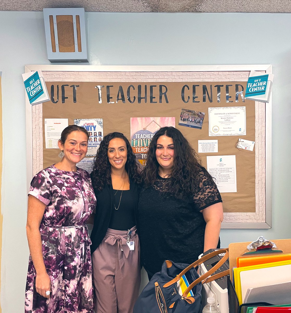 CuomoHanley's tweet photo. Using data to guide plans of @UFTTchrCENTER support for the year at @IS72RLBulldogs Love collaborating with the super star coaches in the Teacher Center Cove! @UFT @CSD31SI @Maria_Giachetta @NYCSchools @DOEChancellor @DrMarionWilson https://t.co/Rifyh9Q8Em