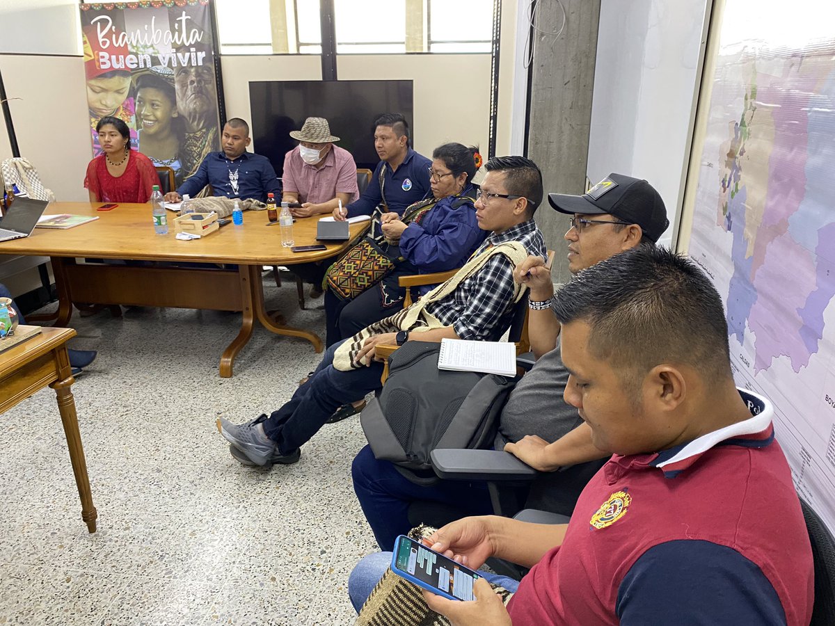 OIA_COLOMBIA's tweet photo. #OIACUENTA | Con @IndigenasAnt de @GobAntioquia articulamos acciones para realizar en Consejo Regional de Autoridades Indígenas de Antioquia, la segunda instancia de gobierno autónomo más importante de los pueblos #EmberaEyábida, #EmberaChamí, #EmberaDóbida, #Gunadule y #Senú. https://t.co/RK91kmes54