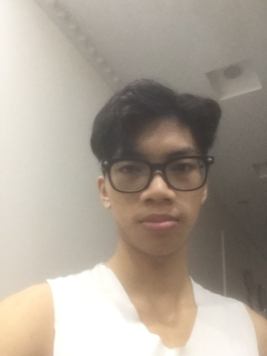 mbbg_vn's tweet photo. Hoàng Dương U18 tại Hà Nội
Chiều cao 1m74, nặng 65kg
Công việc: sinh viên
Mong muốn chu cấp: 1-2tr
#phicong #phi_cong_tre #phi_cong https://t.co/KMeaBzyZ8d