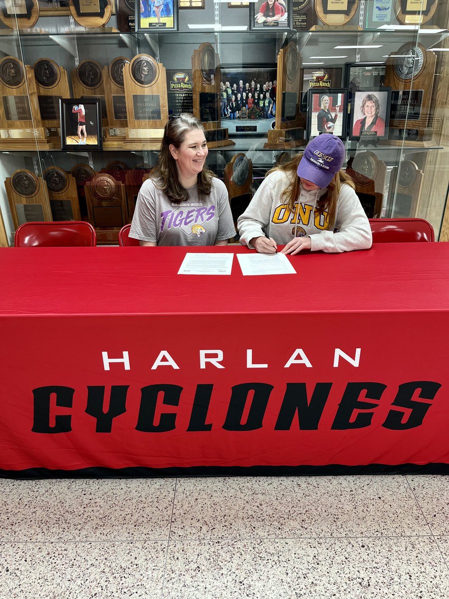 HCSDActivities's tweet photo. Congrats to Elaina on her Swimming commitment to Olivet Nazarene University in Illinois! 🏊🌪
@CB_SwimTeam @HarlanSwim 
@harlannewspaper @koolgold105 https://t.co/dyln7GqsCq