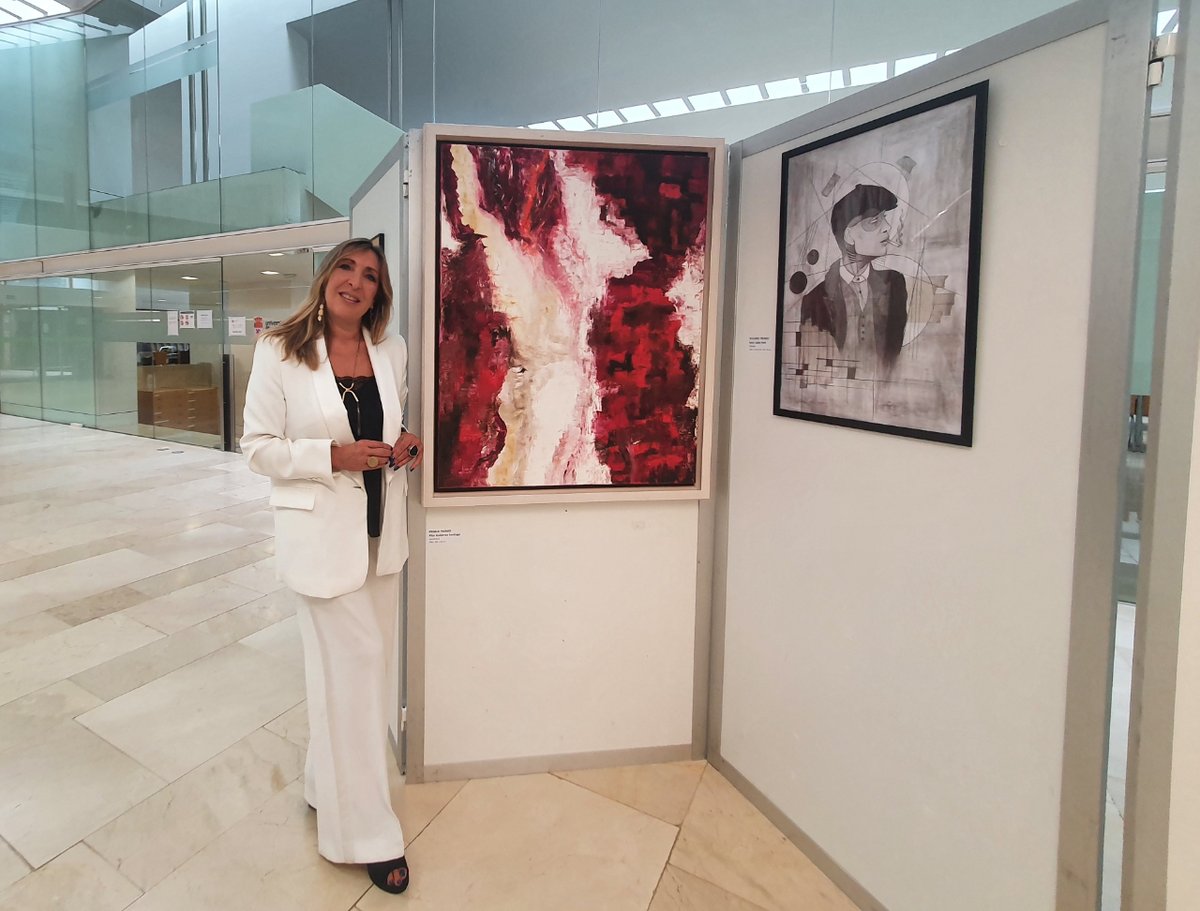 Unileon_ponfe's tweet photo. 🎨 El Campus de Ponferrada de @unileon ha inaugurado en la biblioteca la exposición de cuadros del concurso de pintura y dibujo organizado con motivo de su XXV aniversario. El certamen ha servido para poner en valor la gran implicación y el talento de los participantes. https://t.co/x9R1cLR6Ep