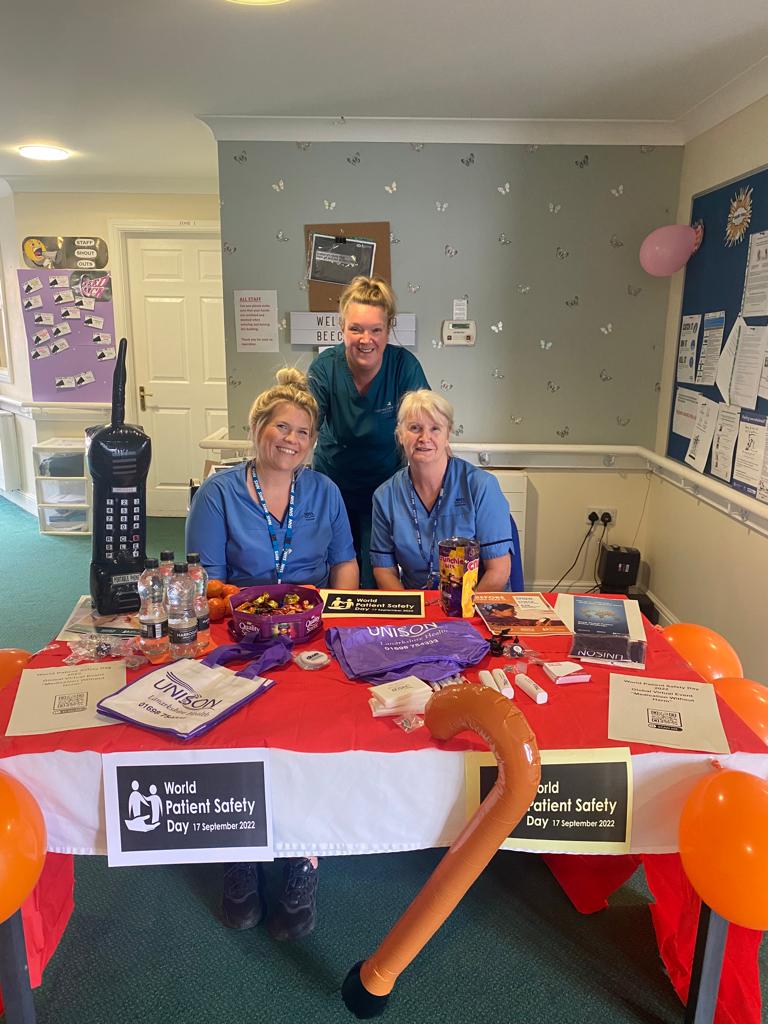 linzinurse88's tweet photo. Another day another care home in @NHSLanarkshire focusing on "Medication Without Harm" as part of #worldpatientsafetyweek don't be frightened to phone 📞 a friend for some advice
KNOW - CHECK - ASK 💊💊 @sharonm01497341 @h_leg_mitch @JamesDDuffy1 @ShonaAllan16 https://t.co/zKF8gazJTq