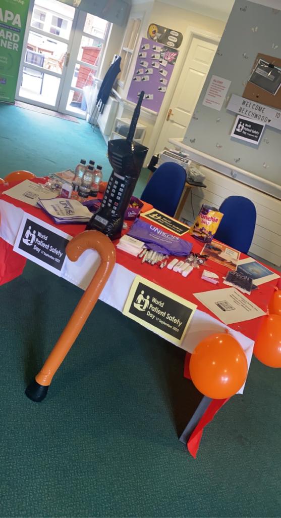 linzinurse88's tweet photo. Another day another care home in @NHSLanarkshire focusing on "Medication Without Harm" as part of #worldpatientsafetyweek don't be frightened to phone 📞 a friend for some advice
KNOW - CHECK - ASK 💊💊 @sharonm01497341 @h_leg_mitch @JamesDDuffy1 @ShonaAllan16 https://t.co/zKF8gazJTq