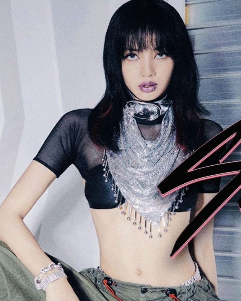 bllackpinktweet's tweet photo. Black                  Pink https://t.co/ByenTLTIBO