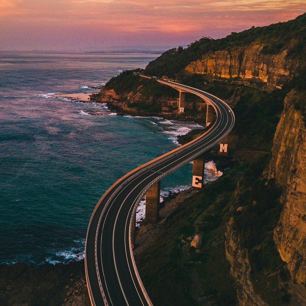 Anyone staying up late/getting up incredibly early for the #uciroadworldchampionship in #wollongong next weekend? Unless you're lucky enough to live nearby, then it's time to set the alarms or load up on the coffee ;) #cycling #cyclingtranslations #uc… instagr.am/p/Cifbu6EKwfO/