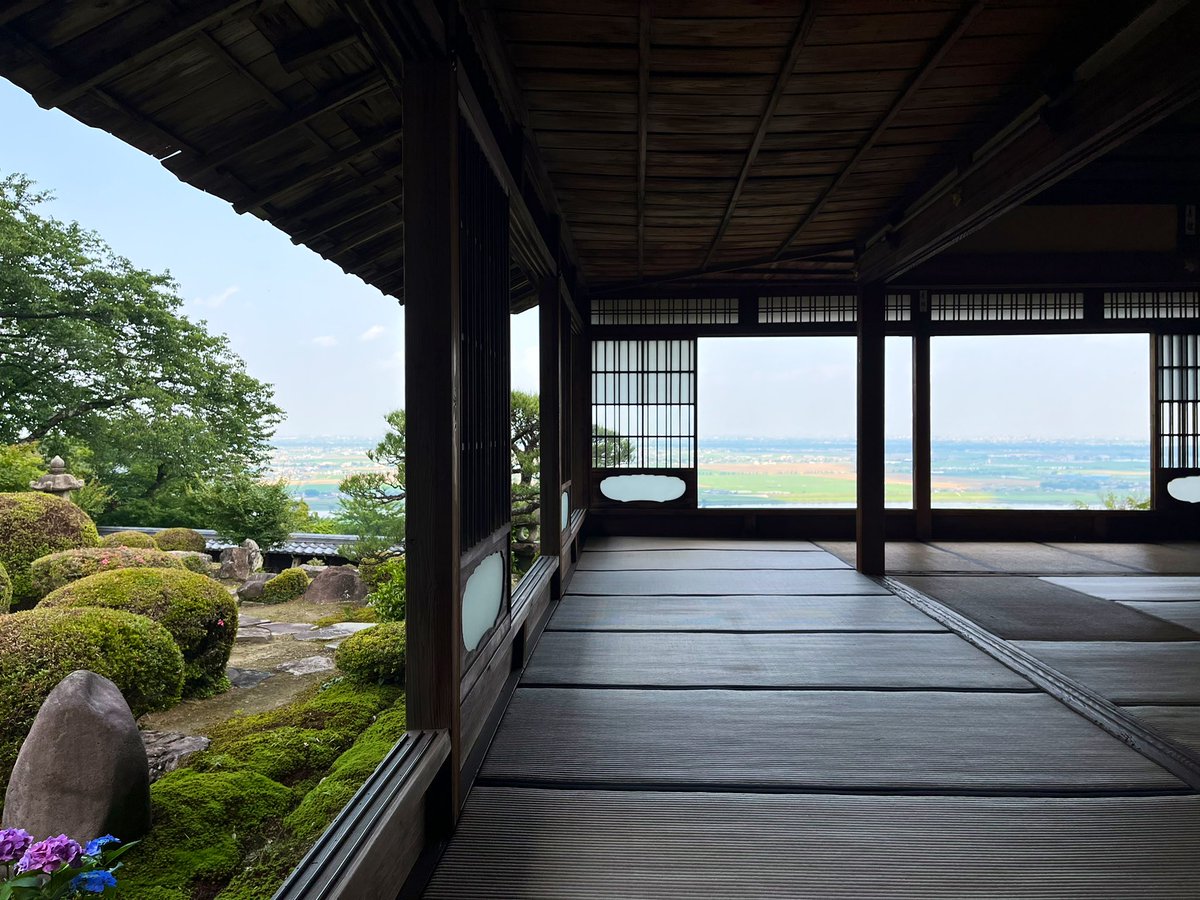 oniwastagram's tweet photo. （´-`）.｡oO（余談。当サイトは見ての通り日本庭園/和風建築推しですが、個人的には好きな理由に『日本らしさ』的な、スピリット的な部分は全くなくて、
ただただ単純に

いやだって日本庭園も日本建築もめちゃめちゃクールじゃん…(見た目が)

ぐらいの気持ちだけだったりする。） https://t.co/dIeate4I2Q