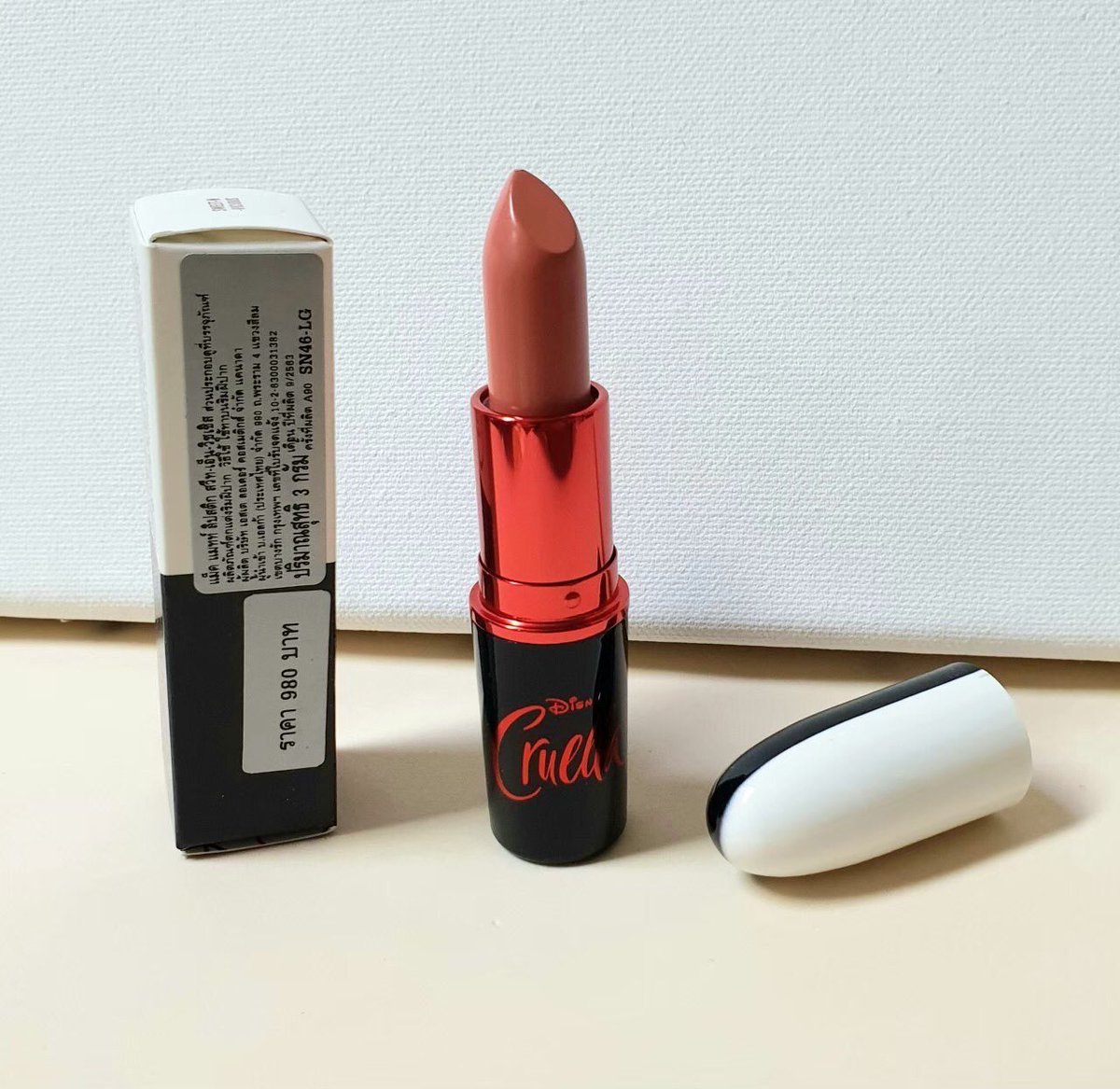 browndiary96's tweet photo. #brownupdate #พร้อมส่ง
♥︎#brownpro MAC ♥︎ วันที่ 14 - 22/09/22
♥︎ MAC ♥︎ Disney Cruella
♡ SWEET-N-VICIOUS
♡ ของแท้100% เช็คหน้าเคาน์เตอร์ได้เลยค่ะ #ของมันต้องมี
❥ 980฿ ลดเหลือ 699฿ ✨🤩
#HowtoPerfect #ใช้ดีบอกต่อ #เครื่องสําอาง #ลิป https://t.co/LPzkH1Xzub