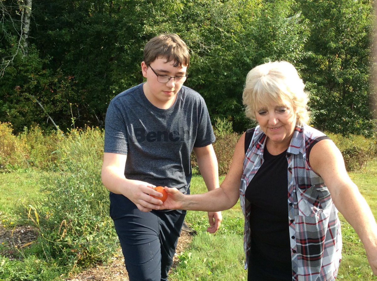 MrWilson1983's tweet image. Thank you Ms.Emino for taking some of our students who aren’t in my Agriculture 11 class to our @ssrsbngrhs gardens.They picked some tomatoes and peppers for the school cafeteria. It’s so nice seeing many students getting involved. Lots of unique varieties and a good harvest.