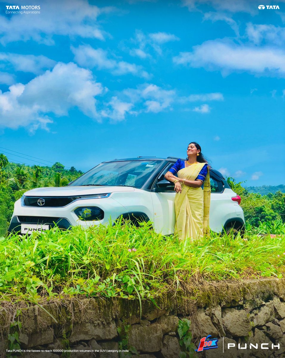TataMotors_Cars's tweet photo. Picturesque skies & wonderful drives that #VibesWithYou.
Ft. Soniya's Orcus White Tata PUNCH.
Share your moments that truly #PackAPUNCH and get a chance to be featured on our page.
#FastestFirst100K #TataPUNCH #TataMotorsPassengerVehicles #SUV #SUVLife #SUVLovers https://t.co/7IIBRPyv4R