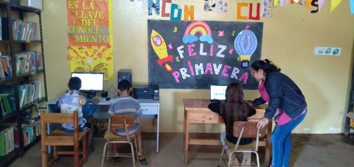 Me mandan esta foto de nuestra estación tecnológica de la Chacra 252 con las compus y notebooks que entregamos para uso de todos los vecinos del barrio. Accesibilidad plena de #MisionesConectada 📡👩‍💻🧑‍💻