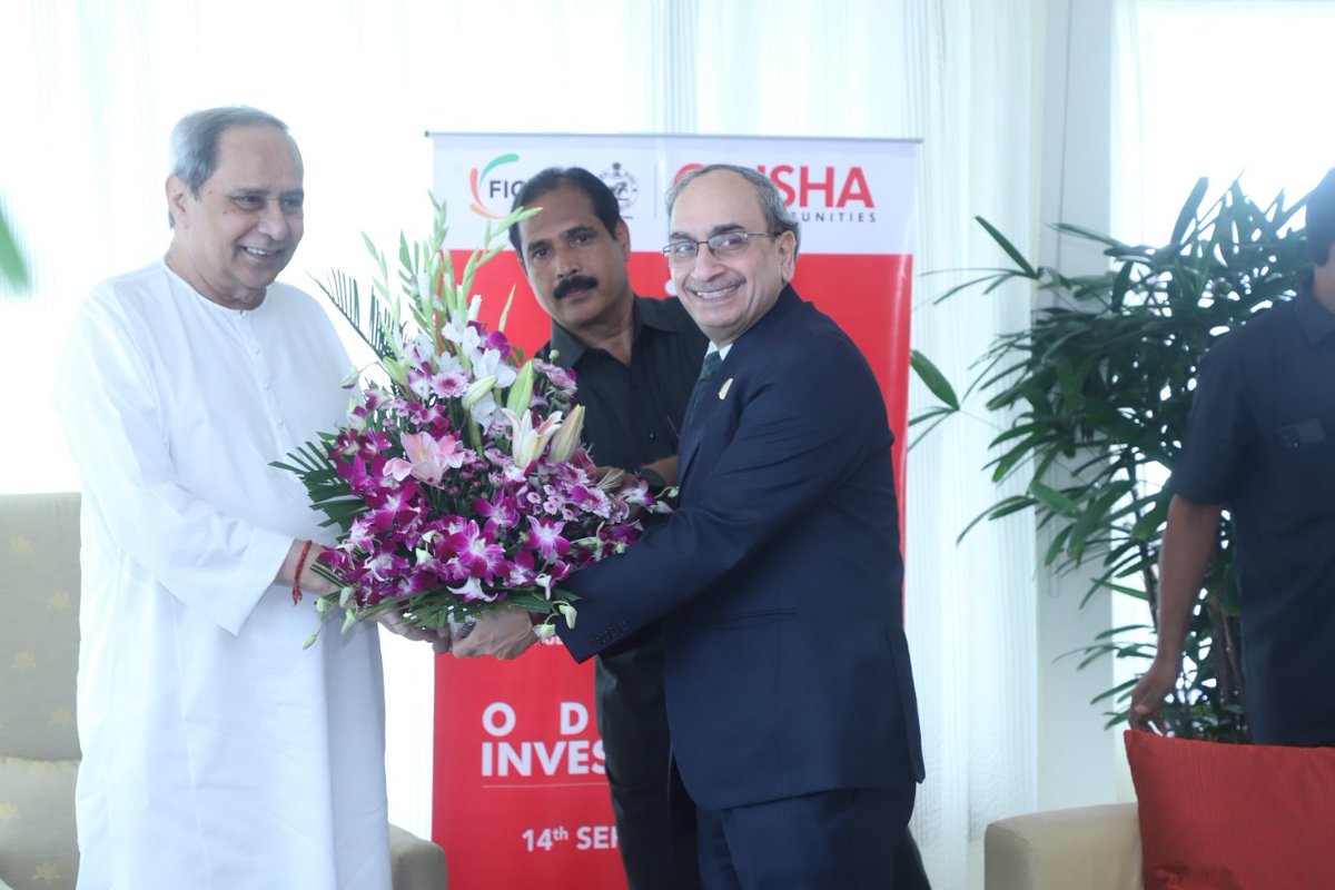 idco_odisha's tweet photo. During the #OdishaInvestorsMeet at Mumbai, Hon'ble CM Shri @Naveen_Odisha met the heads of leading business houses in India on an one-to-one basis to explore investment opportunities across various sectors in #Odisha. #MakeInOdisha #MIO2022 #IDCOatWork https://t.co/gIYRLsacOl