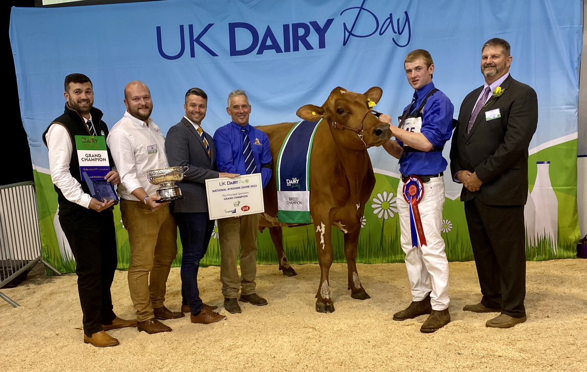 UKDairyDay tweet media