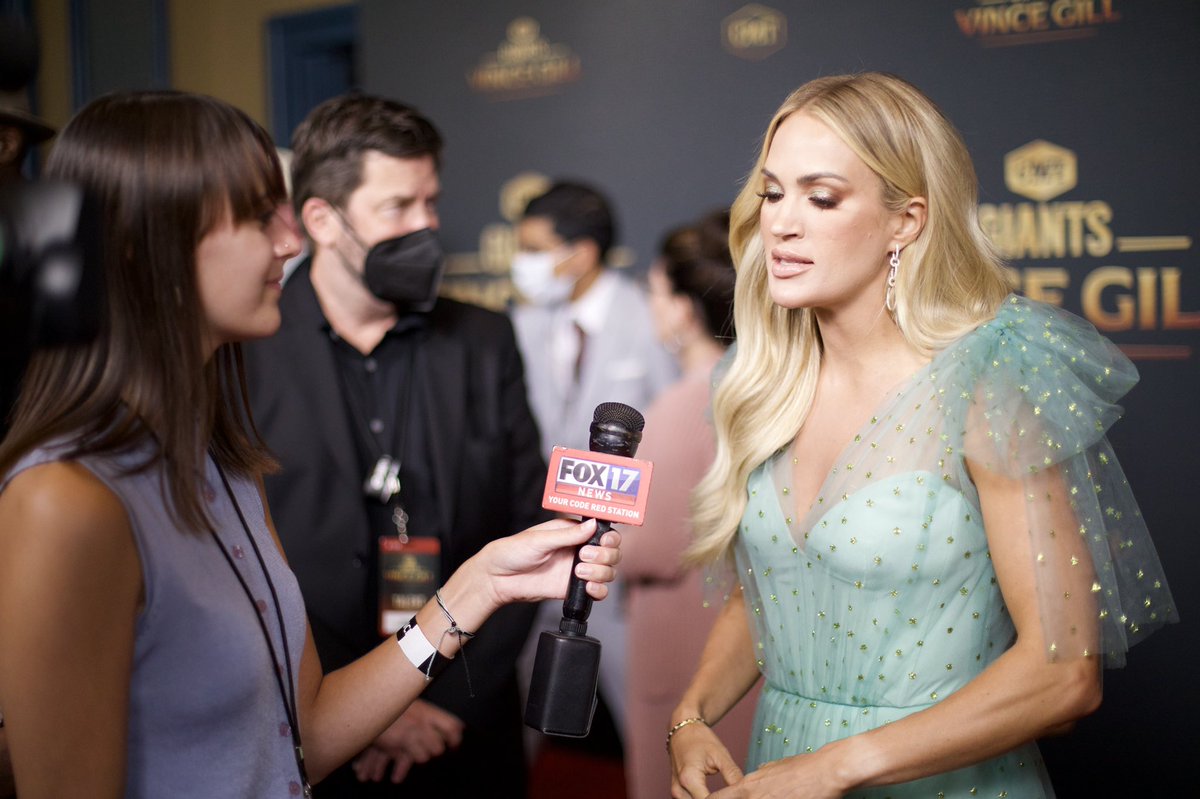 sakeller21's tweet photo. Just some photos of me interviewing the one and only @carrieunderwood ✨ Thanks @FOXNashville for another amazing red carpet opportunity! @CMT https://t.co/6YwYZGJRQI