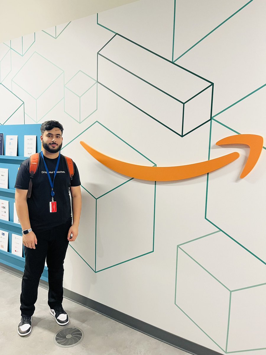 PaulAnsh1's tweet image. Went to Amazon office Toronto, for Hackto event. 
#Amazon #Hackto