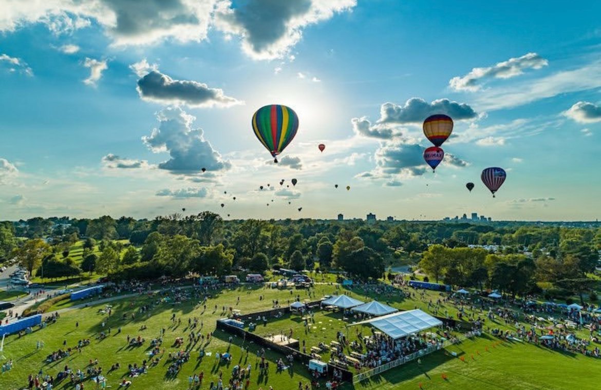 Celebrate 50 years of the @GFPBalloonRace this weekend!🎈Head to Emerson Field on Friday 9/16 for the Glow & on Saturday 9/17 for the Race. Grab your friends & family for two days of outdoor fun, “wow” moments, & more.💚 Learn more ➡️ greatforestparkballoonrace.com 📸: @explorestlouis