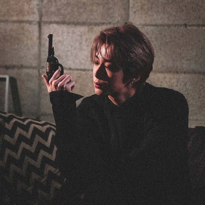yourlittlecrash's tweet photo. Russian roulette.

#au
#hyungkyun
#hyungwon
#changkyun https://t.co/uG16o7WeFL