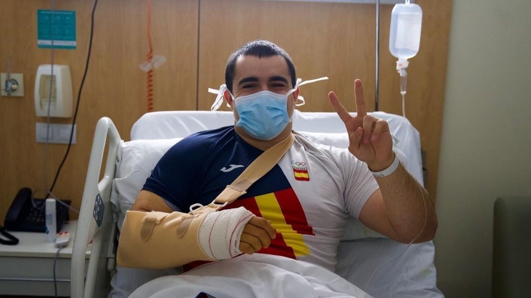 TheGrasTeam's tweet photo. Temporada 2022 ➡️ @MiguelGomezDia6 
3 de Enero ➡️ Operación de muñeca
10 de Julio ➡️ Campeón de España 🇪🇦 Sub23 🥇 18,33m
10 de Septiembre ➡️ 4° Cto. Unión Mediterránea Sub23 🇮🇹 17,76m

Gracias a todos los que nos habéis apoyado! 
@atletismoRFEA @FAntonioSerrano @atletismoplayas https://t.co/kvnrCYXcOy