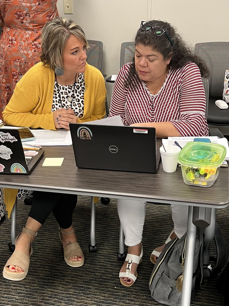 LPark_edu's tweet image. @Hall_Schools Elementary Instructional coaches collaborating on instructional strategies to support students learning in authentic contexts and doing authentic tasks when learning with technology ❤️👊🏻💻 #learningfirst #technologysecond @lkolb