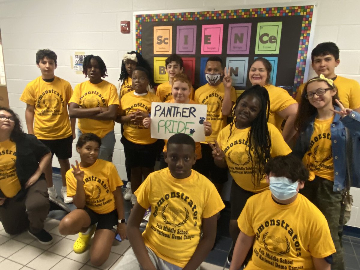 MsJ_Arnold88's tweet photo. #PolkDemonstrators demonstrating Panther Pride! 🐾  #pantherspersevere https://t.co/fiQCJABo8M