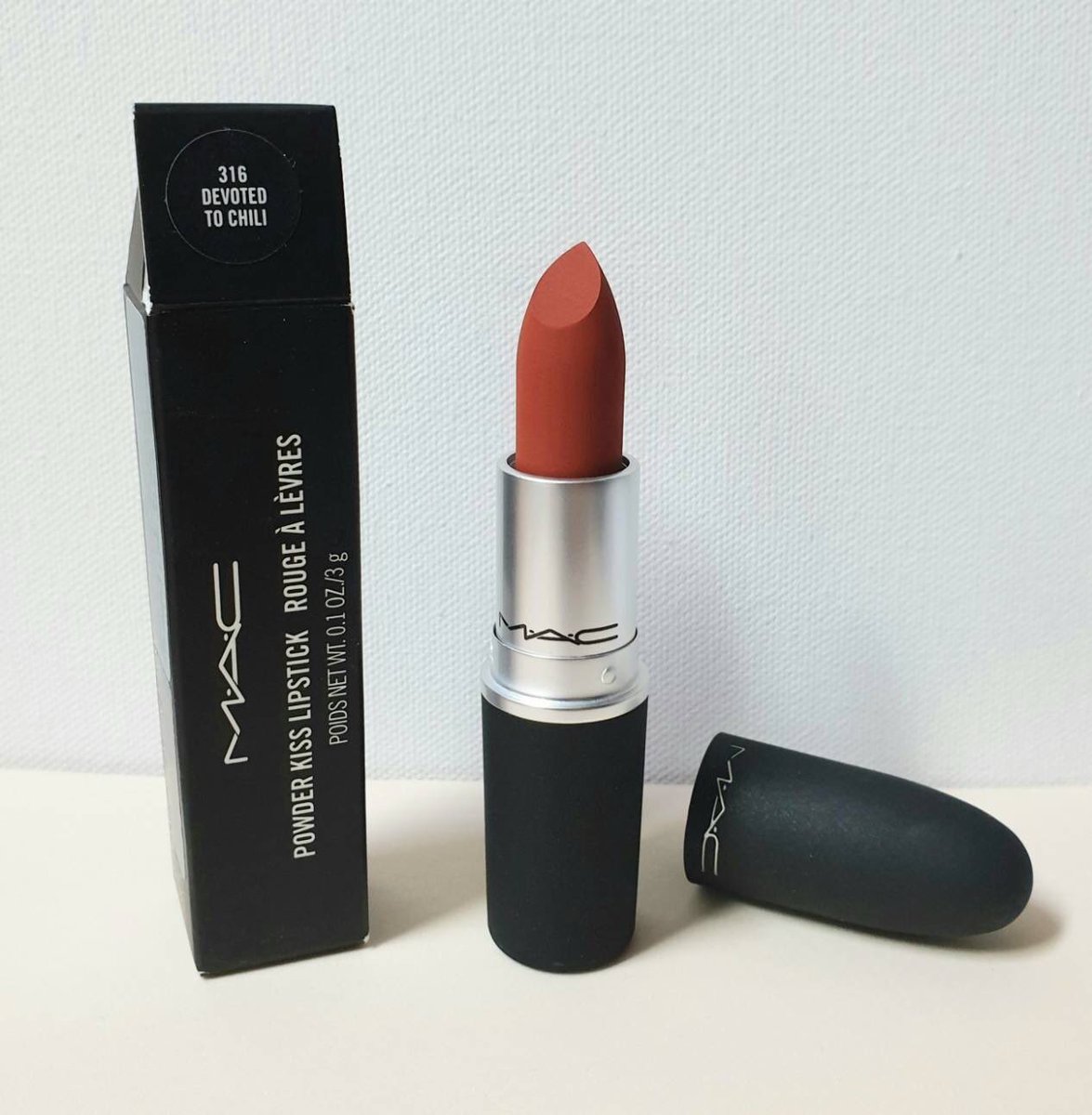 browndiary96's tweet photo. #brownupdate #พร้อมส่ง
♥︎#brownpro MAC ♥︎ วันที่ 14 - 22/09/22
♥︎ MAC ♥︎ POWDER KISS LIPSTICK
♡ 316 DEVOTED TO CHILI
♡ ของแท้100% เช็คหน้าเคาน์เตอร์ได้เลยค่ะ #ของมันต้องมี
❥ 890฿ ลดเหลือ 499฿ ✨🤩
#HowtoPerfect #ใช้ดีบอกต่อ #เครื่องสําอาง #ลิป https://t.co/ztbF8oqdiD