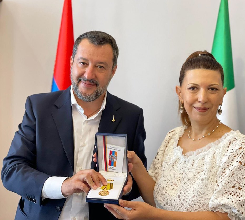 Matteo Salvini tweet media