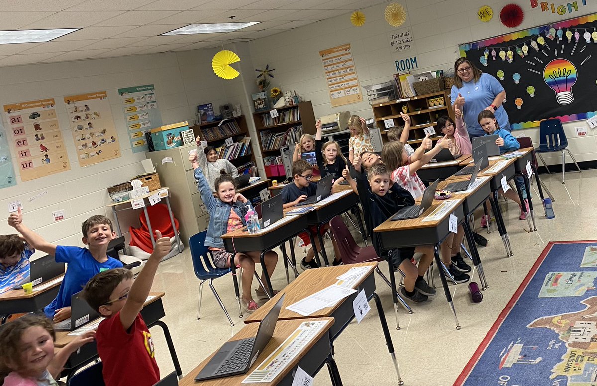 Loved learning more about Mrs. Jacks’ students as we created Microsoft Sways to tell all about us!! 🏀🐈♟💻<a href="/bascombbobcats/">Bascomb Elementary</a> <a href="/CherokeeSchools/">Cherokee Co. Schools</a> <a href="/MicrosoftEDU/">Microsoft Education</a> #MIEExpert