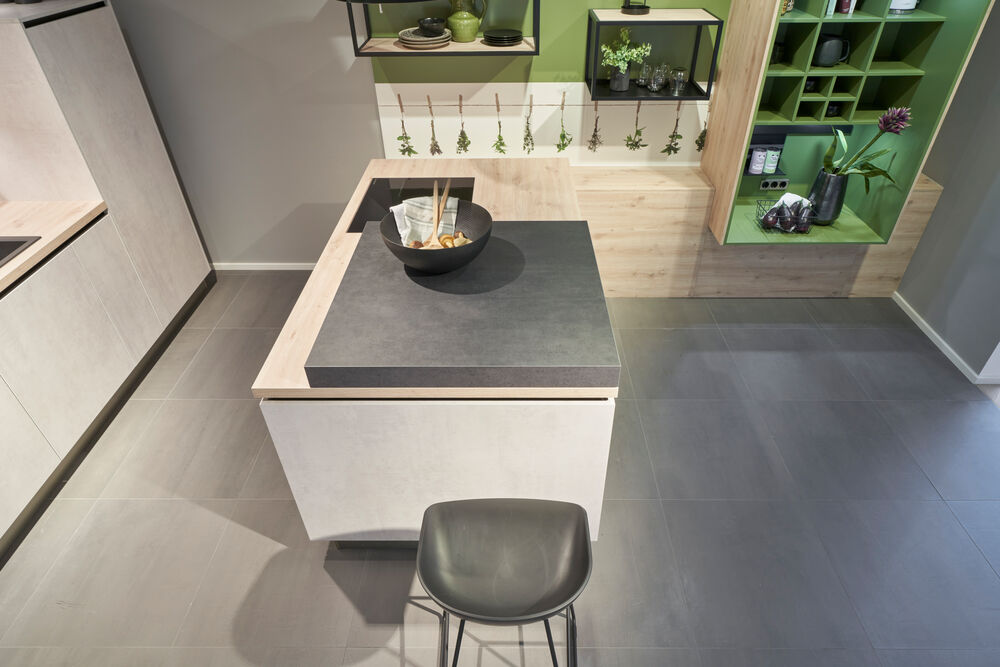 DiamondInt's tweet photo. Want a breakfast bar but you don’t have the room…we have the perfect solution 💎
#Kitchen #kitchendesign #kitchenisland #kitchenworktop #kitchenappliances #warwickshire #leamington #leamingtonspa #showroom https://t.co/P1WFuZ6Hpk