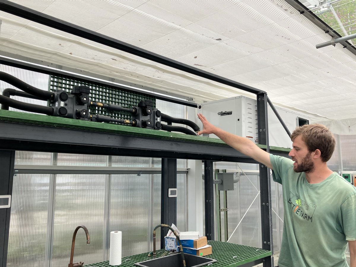 HEET_MA's tweet image. We had an amazing time visiting @EastieFarm's geothermal-powered greenhouse, the first and only in MA! Three boreholes will provide a stable temperature to grow veggies all year. We gifted the greenhouse a chili pepper plant--another way nature pulls heat from the ground! 🔥🌶️