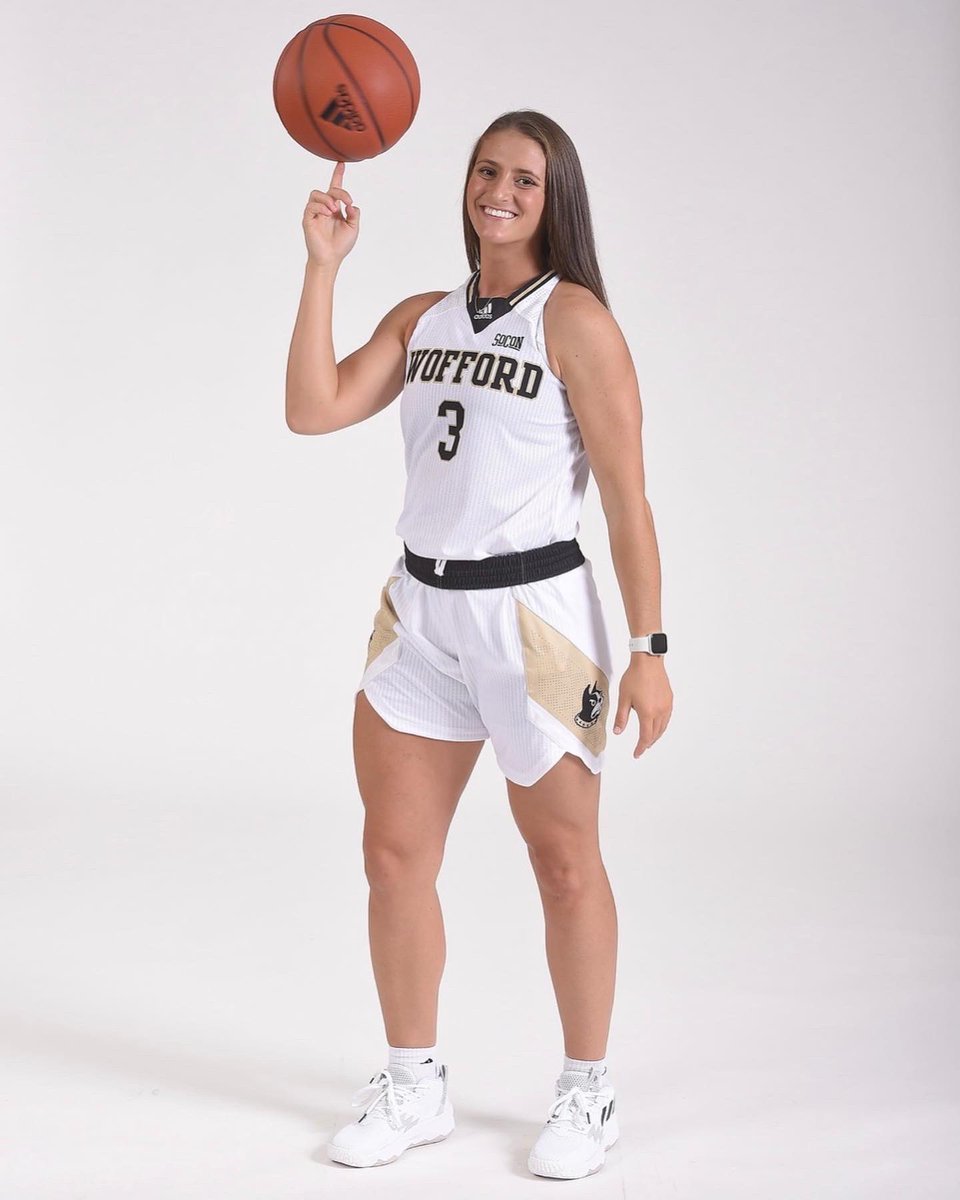 Wofford_WBB's tweet photo. photo shoot freshhhh 📸🔥🔥
#conquerandprevail #terriers https://t.co/x1s5uLFIQq