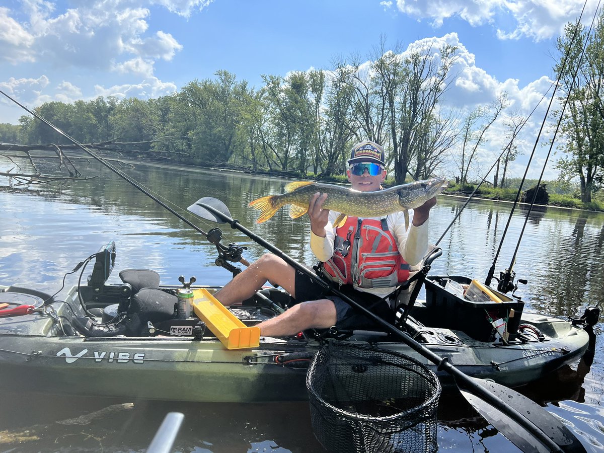 muay_taino's tweet photo. Drove the @VibeKayaks up to Wisconsin last wk and was lucky enough to throw a few on the @KetchProducts board, including new pb #pike ๐๐พ
.
.
#fishing #kayaking #kayakfishing #vibekayaks #ketchboard #stcroixrods #bestrodsonearth https://t.co/yH9HWsI43D
