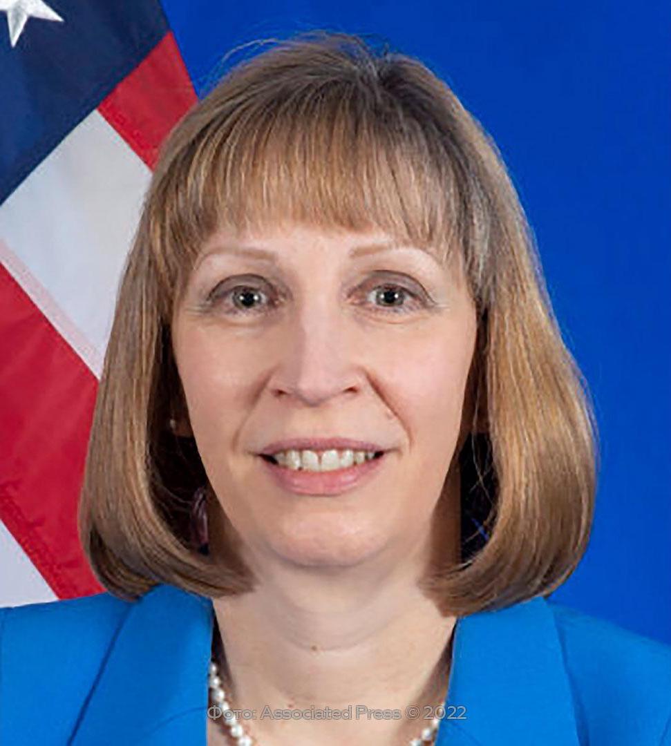 новый посол сша в россии линн трейси