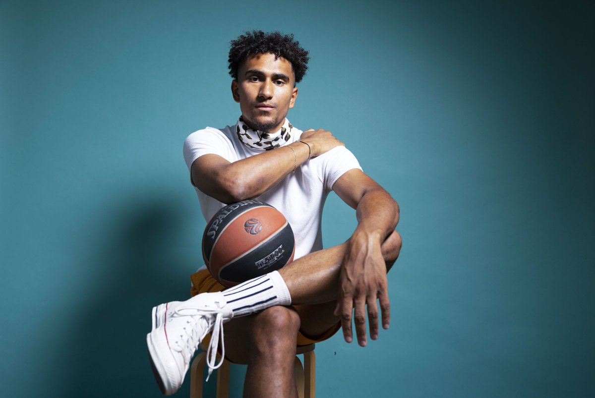 Peter Rigaud shoots Maodo Lô for Spiegelmagazin

There is no one like him again in Europe: professional basketball player Maodo Lo impresses with his virtuoso game with speed and distance. Arguably the best German player outside the NBA. Now he wants to win the cup with Alba.