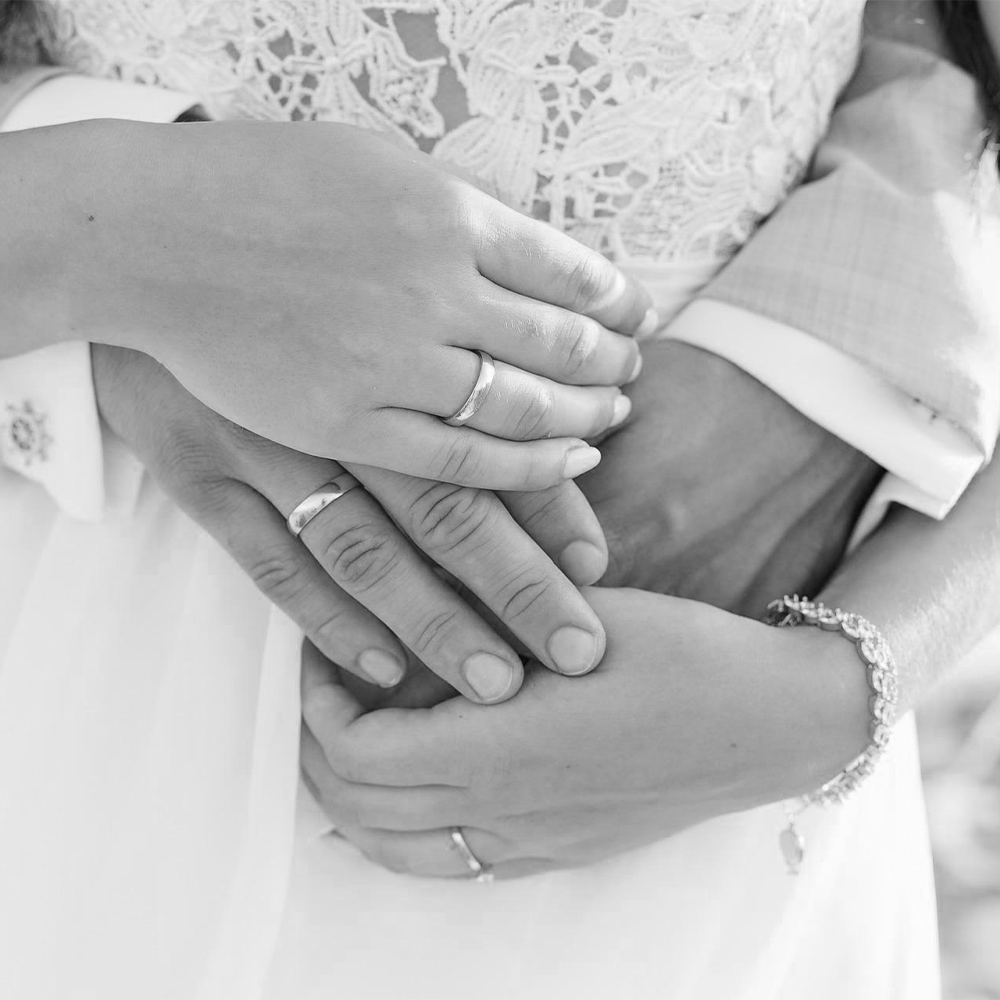 DesignerDiam0nd's tweet photo. VERLIEBT, VERLOBT, VERHEIRATET!

#conflict_free #ring #verlobungsring #trauringe #paarringe #paarschmuck #diamanten #designer_diamonds #jewelry #diamondrings #lovediamonds #liebesgeschenke 
Bild von Lubov Lisitsa https://t.co/0SewBefqfQ