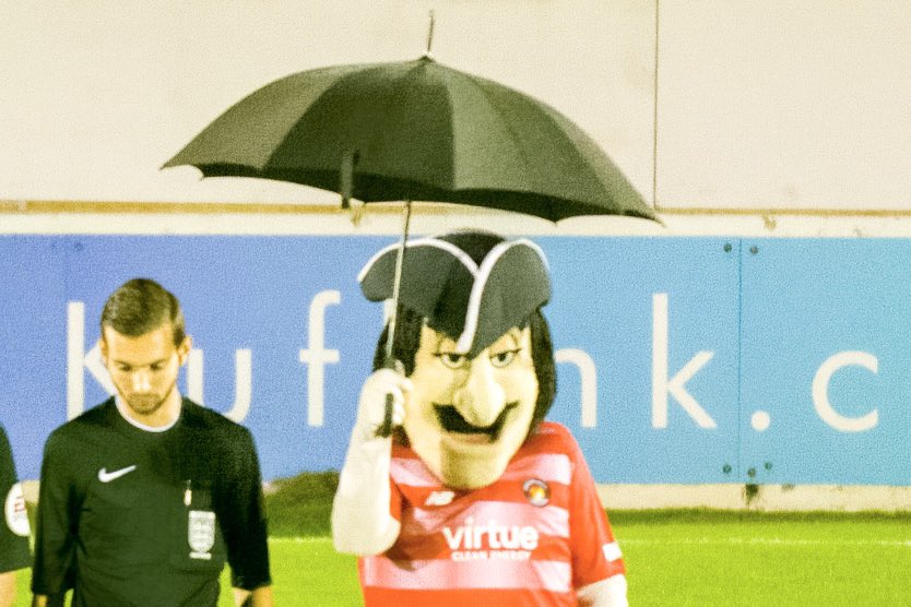 MascotSilence's tweet photo. 📸 @edmiller73 // @EUFCofficial https://t.co/seC2m2Ofoy