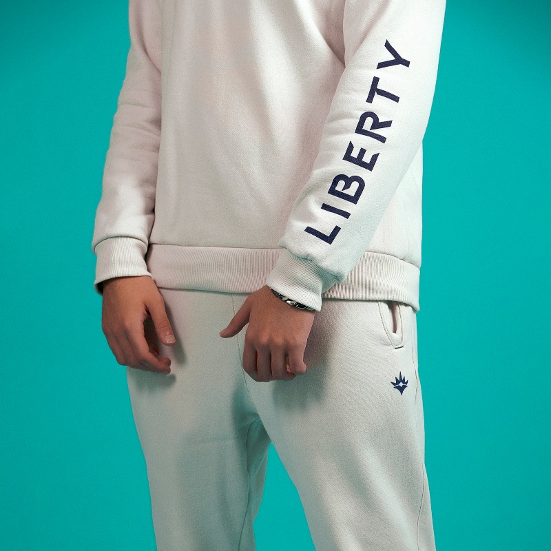 libertyesports's tweet photo. Já conferiu o Conjunto All White da #ProCollection2022? ✨
O inverno é um dos focos da nossa coleção casual, inteiramente pensada em alinhar o estilo ao conforto.
Vem garantir o seu drop!
👉 https://t.co/bJqfGH51dR