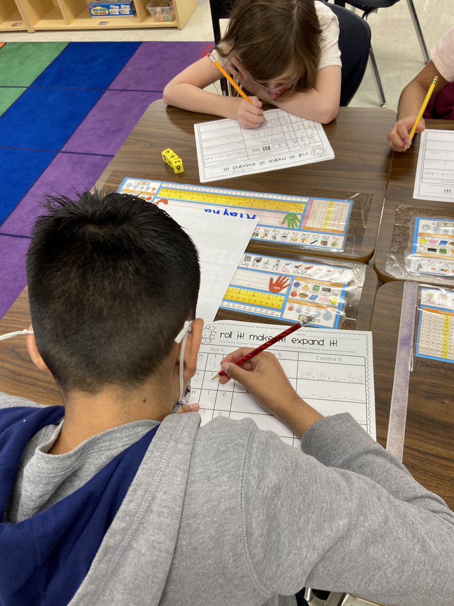 Peanut25's tweet photo. Math is fun in ALE! #ALEROCKS @NISDMoraES https://t.co/QzqPTJAAbb
