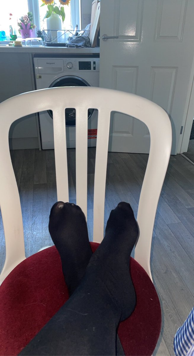 Cleotaylorx's tweet photo. Who wants to come and rub my feet? Been on them since 8am in my boots 🦶 

Feet fetish findom femdom paypiguk assworship https://t.co/XccZrRP7cs
