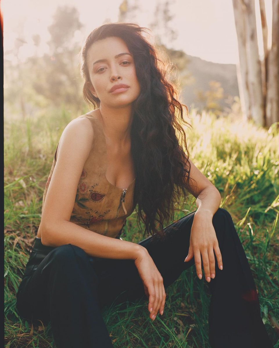 TWDsGirls's tweet photo. جميلتنا كريستيان سيراتوس من مجلة InStyle Mexico في مايو ٢٠٢١ 🧡: https://t.co/qFW1LmeOUL
