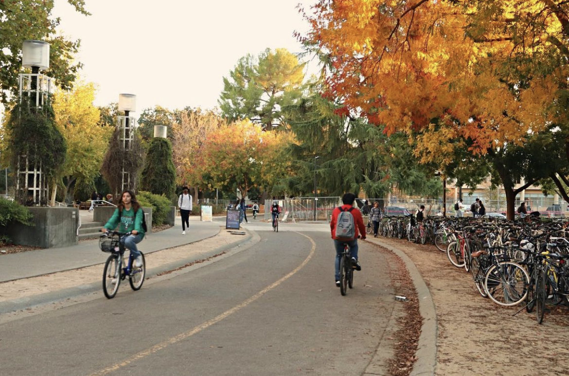 Happy moo-ve in week, Aggies! 📦🏡 We hope you all had a restful &amp; relaxing summer and are looking forward to the fabulous Fall Quarter ahead. See you soon! 🫶📚✨

#asucd #ucdavis #backtoschool #aggies